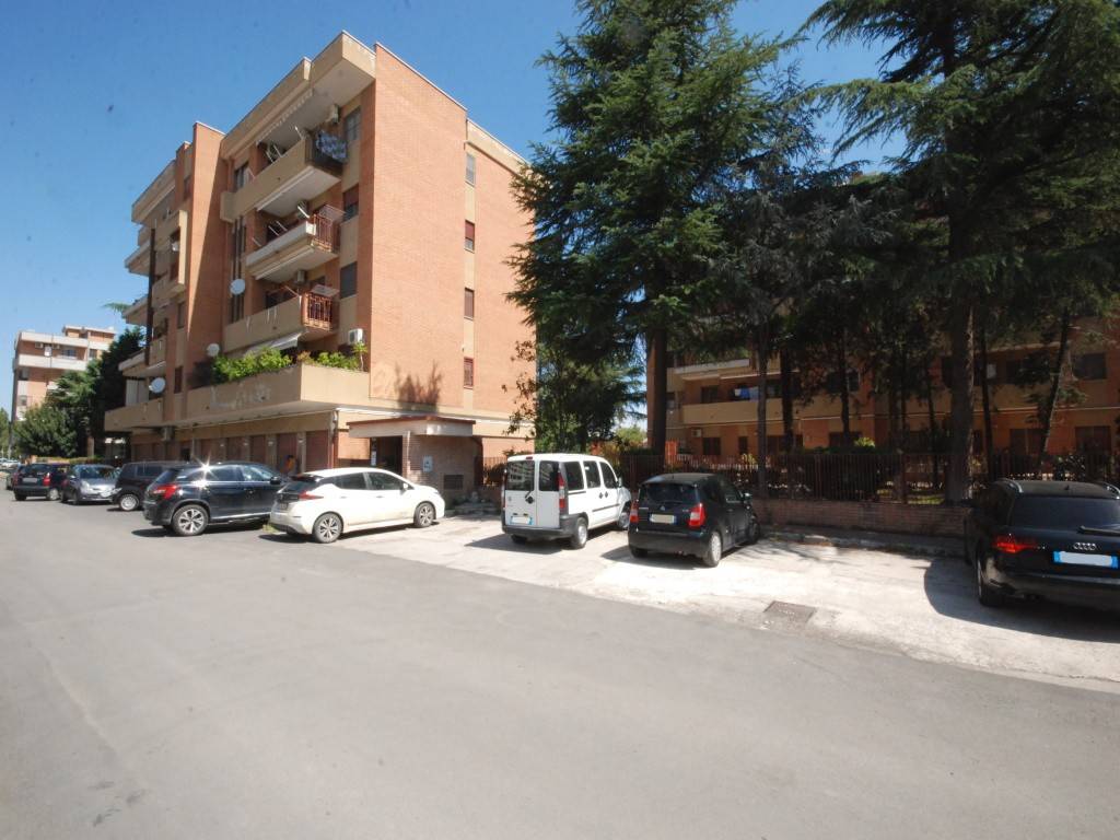 appartamento in vendita a Foggia in zona Immacolata / San Pio X