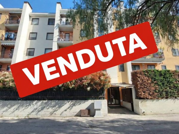 appartamento in vendita a Foggia in zona Candelaro