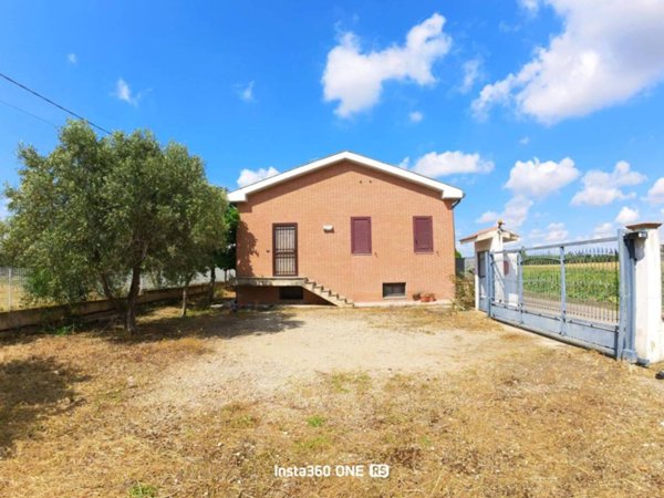 casa indipendente in vendita a Foggia