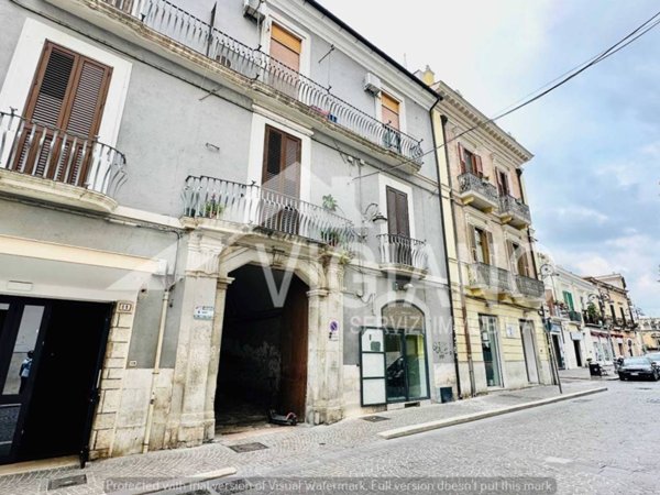 locale commerciale in vendita a Foggia in zona Centro Città