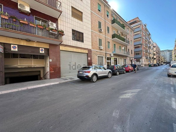 locale commerciale in vendita a Foggia in zona Centro Città