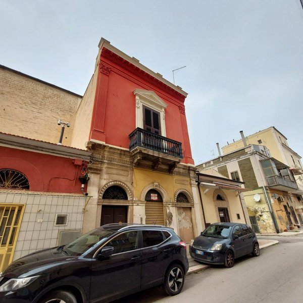 casa indipendente in vendita a Foggia in zona Centro Città
