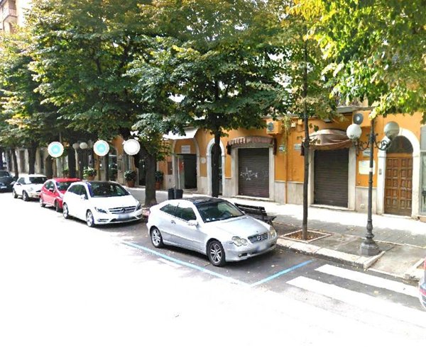 negozio in vendita a Foggia
