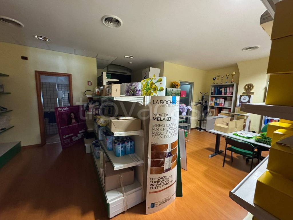 negozio in vendita a Foggia