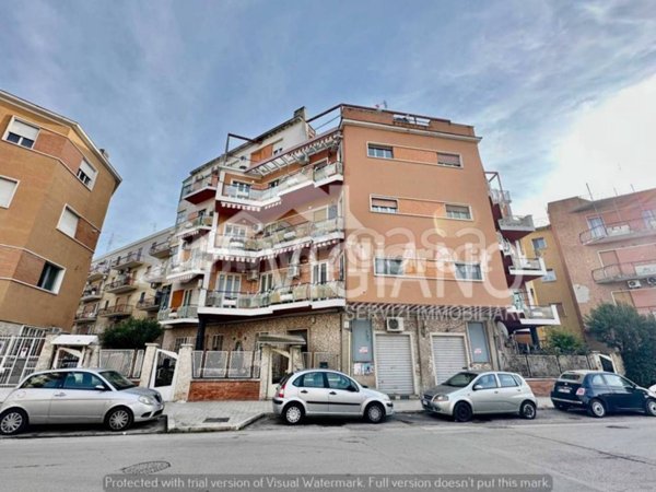 negozio in vendita a Foggia in zona San Ciro