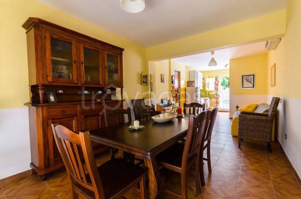 negozio in vendita a Foggia in zona Immacolata / San Pio X