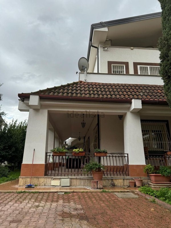 casa indipendente in vendita a Foggia in zona San Ciro
