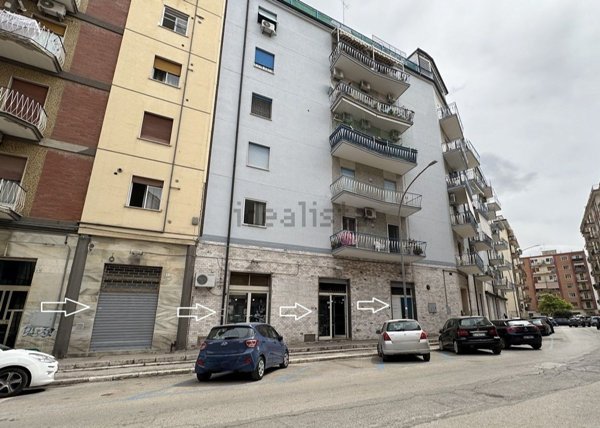 locale commerciale in vendita a Foggia in zona Immacolata / San Pio X