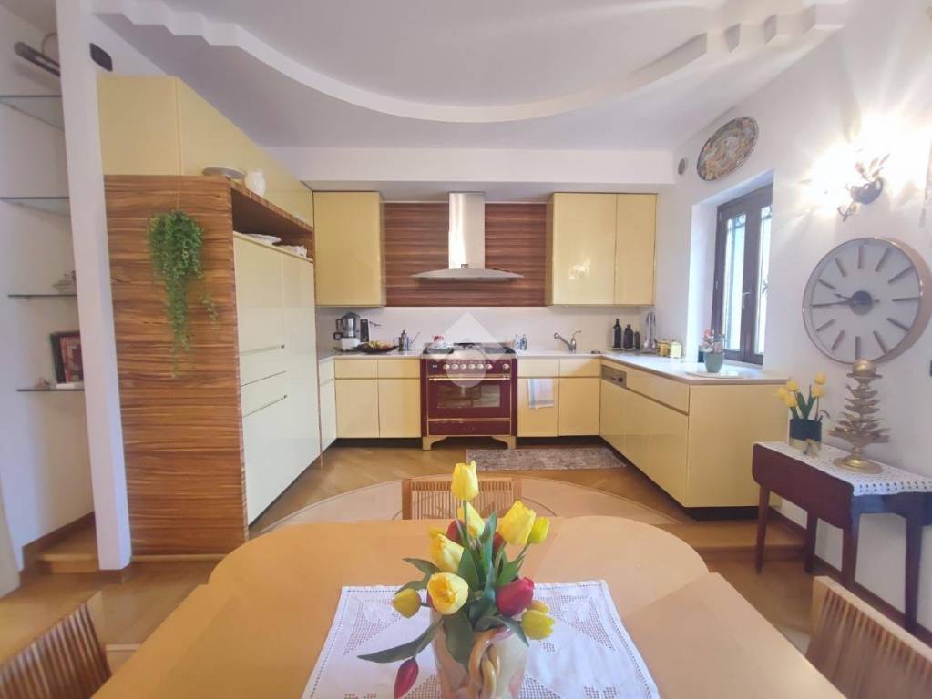 casa indipendente in vendita a Foggia in zona Macchia Gialla