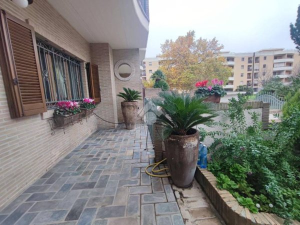 casa indipendente in vendita a Foggia in zona Macchia Gialla