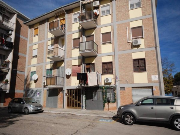 appartamento in vendita a Foggia in zona Immacolata / San Pio X