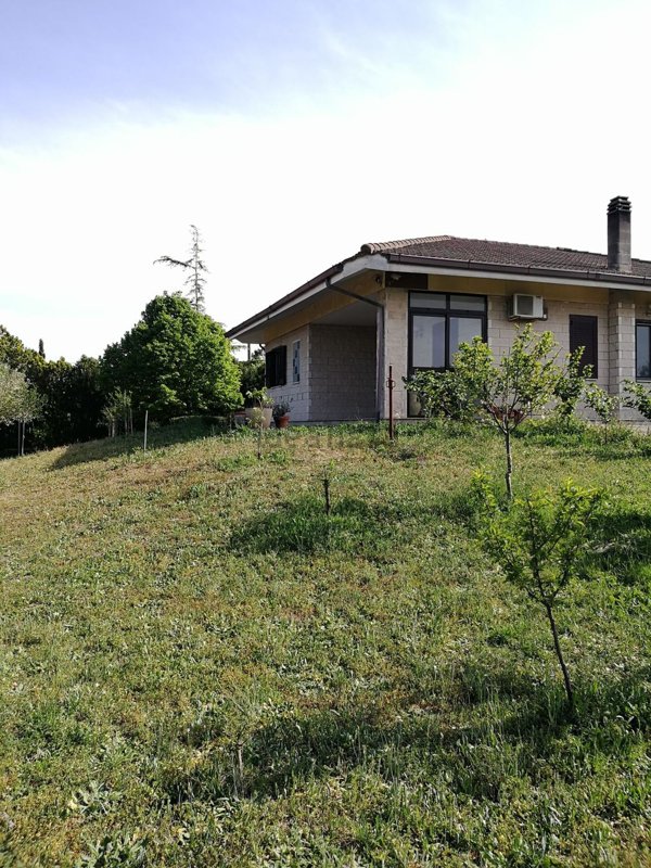casa indipendente in vendita a Foggia