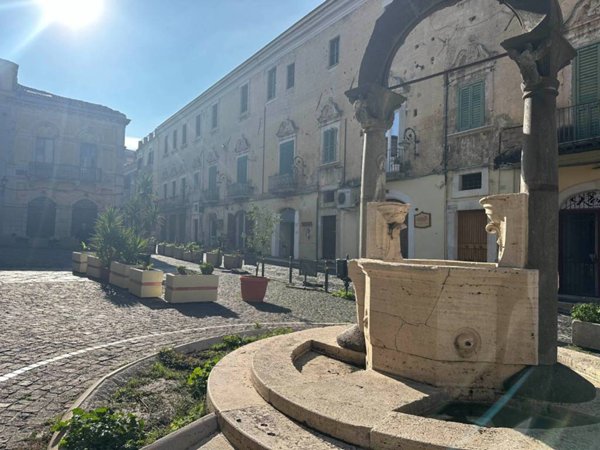 negozio in vendita a Foggia in zona Centro Città