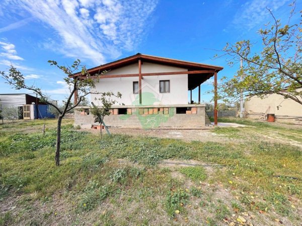 casa indipendente in vendita a Foggia in zona San Ciro
