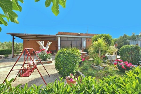 casa indipendente in vendita a Foggia in zona Centro Città