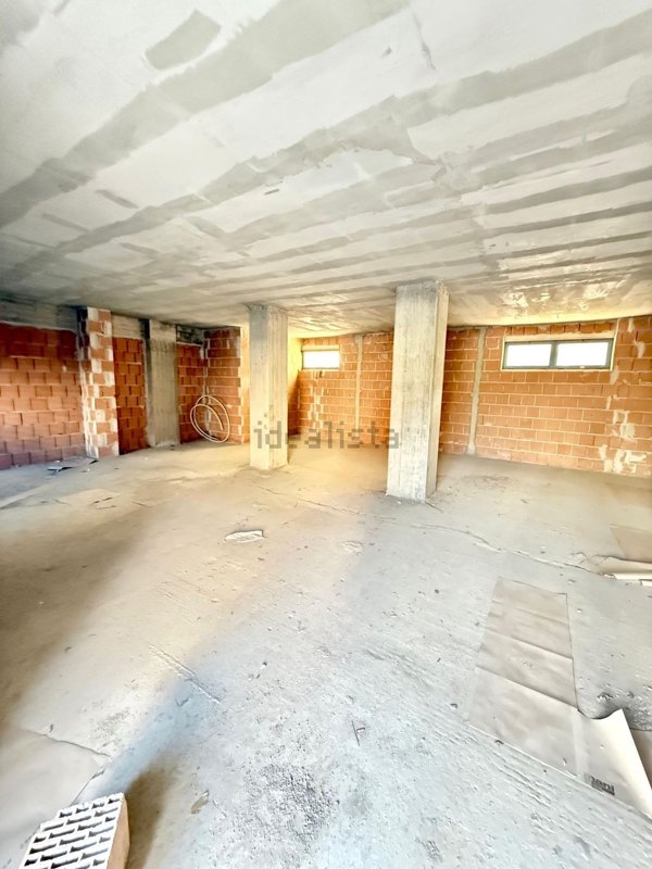 locale commerciale in vendita a Foggia in zona Macchia Gialla