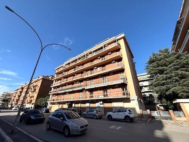 appartamento in vendita a Foggia in zona Immacolata / San Pio X