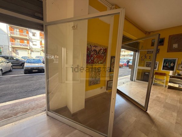 ufficio in vendita a Foggia in zona Macchia Gialla