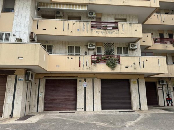 negozio in vendita a Foggia in zona Stadio