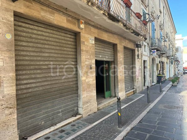 negozio in vendita a Foggia in zona Centro Città