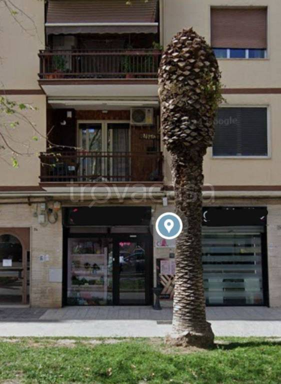 negozio in vendita a Foggia in zona Immacolata / San Pio X