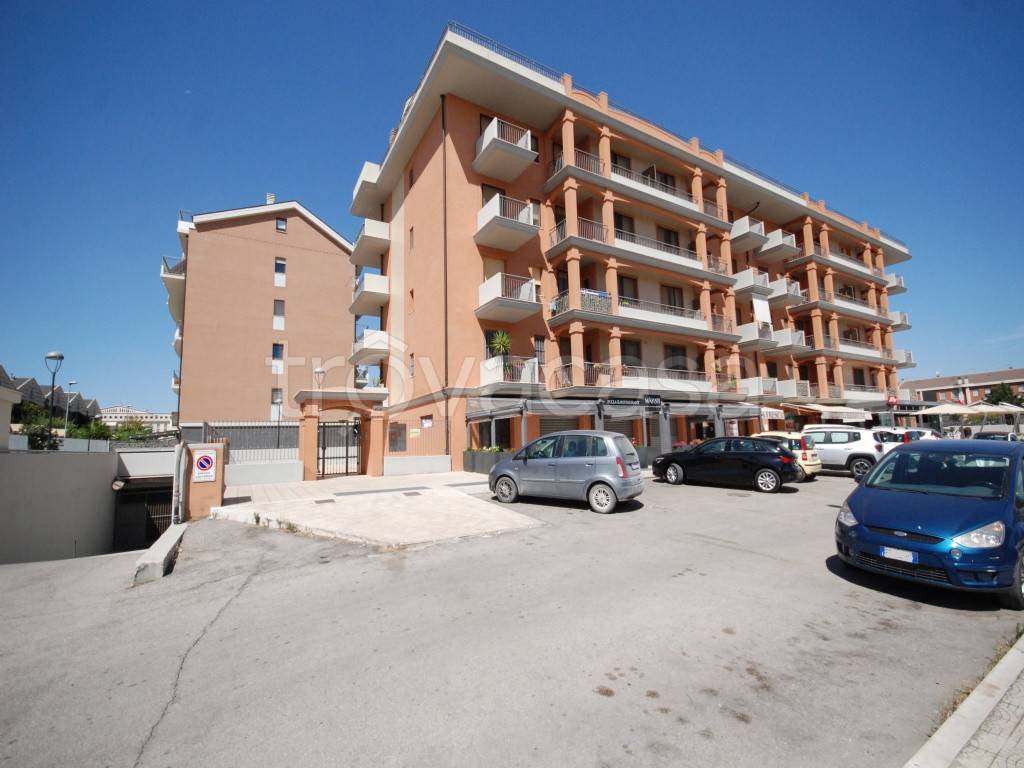 appartamento in vendita a Foggia in zona Macchia Gialla