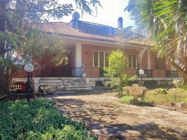 casa indipendente in vendita a Foggia in zona Macchia Gialla