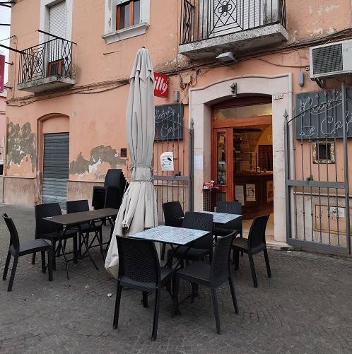 negozio in vendita a Foggia in zona Centro Città