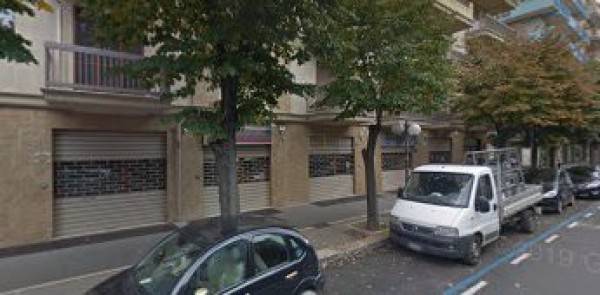negozio in vendita a Foggia in zona Centro Città