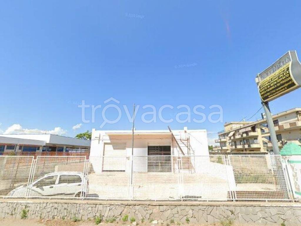 negozio in vendita a Foggia in zona Villaggio Artigiani