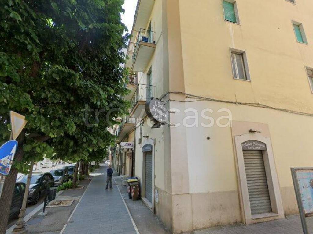 negozio in vendita a Foggia in zona Immacolata / San Pio X