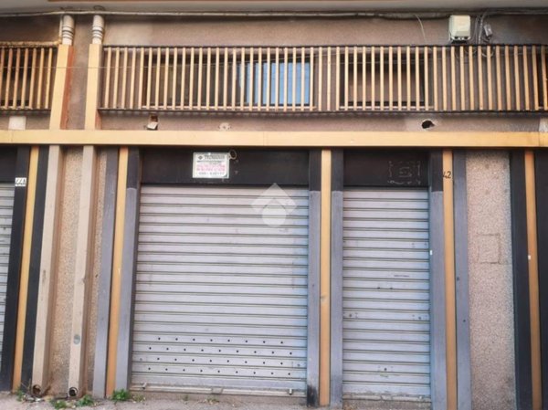 negozio in vendita a Foggia in zona Immacolata / San Pio X