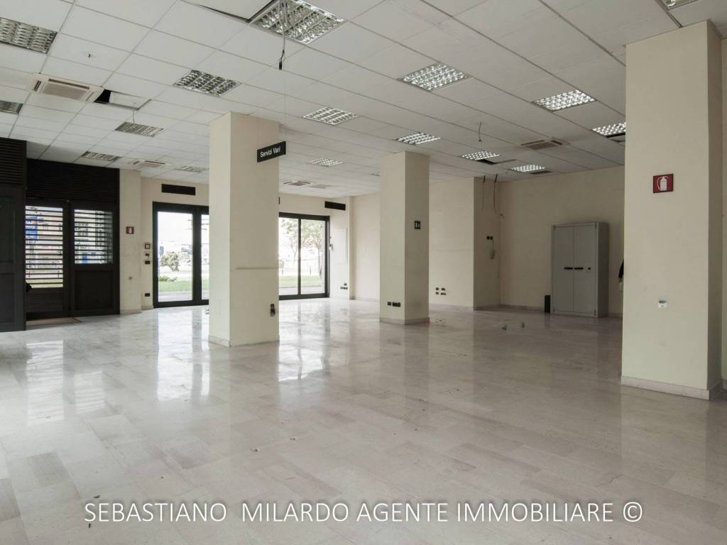 negozio in vendita a Foggia