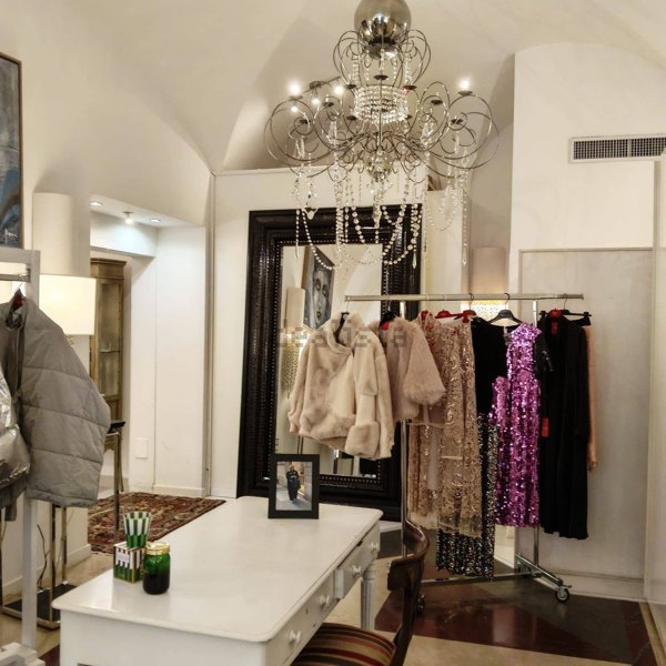 locale commerciale in vendita a Foggia in zona Centro Città