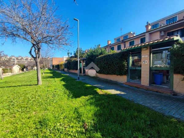 casa indipendente in vendita a Foggia in zona Macchia Gialla