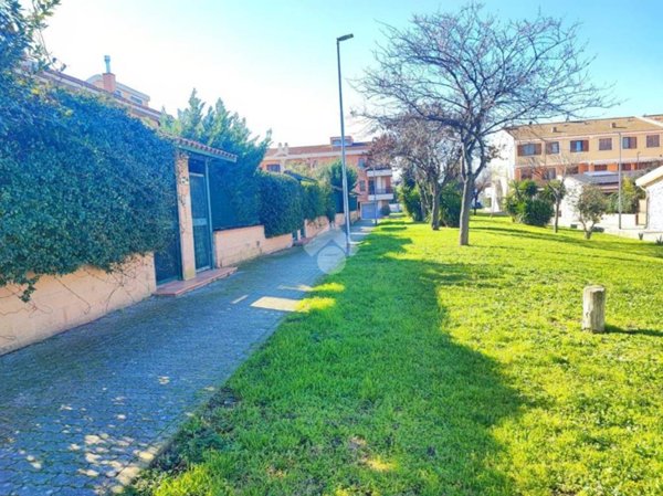 casa indipendente in vendita a Foggia in zona Macchia Gialla