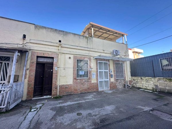 casa indipendente in vendita a Foggia in zona Rione Diaz