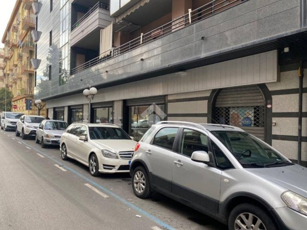 negozio in vendita a Foggia in zona Centro Città