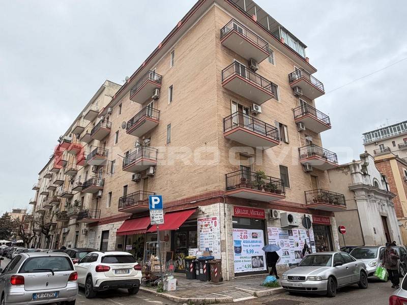 appartamento in vendita a Foggia in zona Immacolata / San Pio X