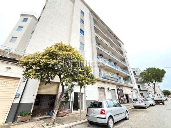 locale commerciale in vendita a Foggia in zona Centro Città