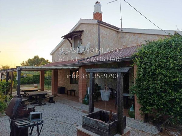 casa indipendente in vendita a Foggia in zona Arpinova