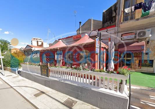 locale commerciale in vendita a Foggia in zona Centro Città