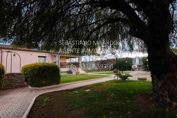 casa indipendente in vendita a Foggia in zona Fiera