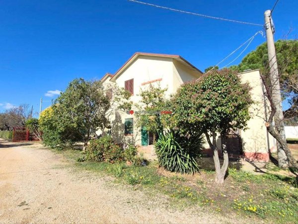 casa indipendente in vendita a Foggia in zona Centro Città