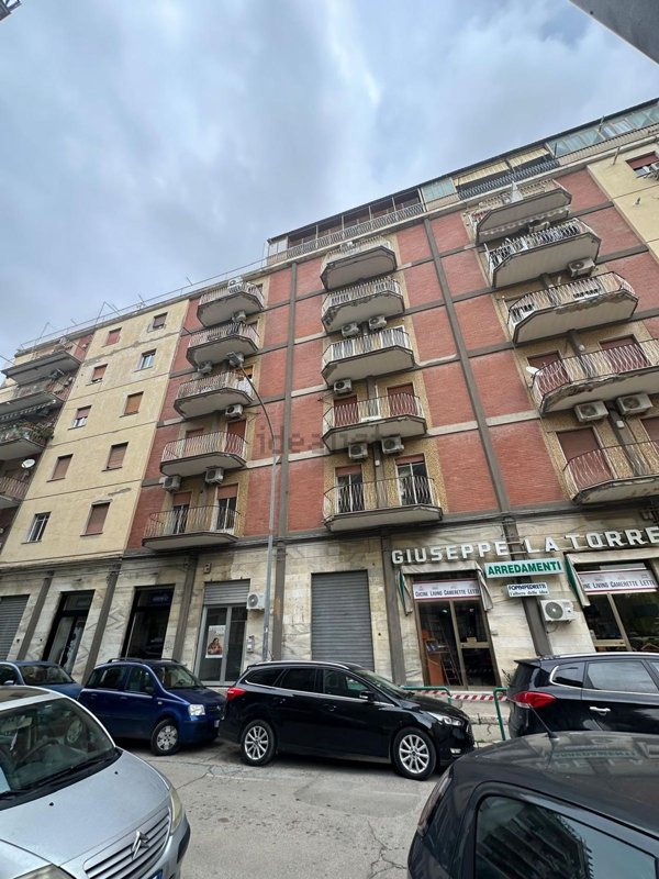 ufficio in vendita a Foggia in zona Immacolata / San Pio X