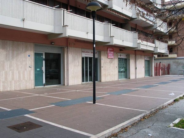 negozio in vendita a Foggia