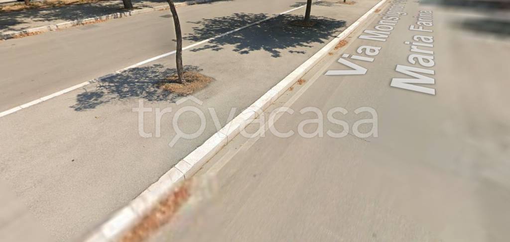 negozio in vendita a Foggia in zona Macchia Gialla