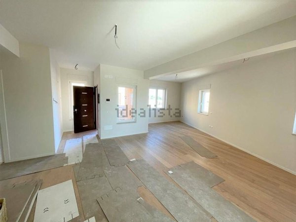 casa indipendente in vendita a Foggia in zona Villaggio Artigiani