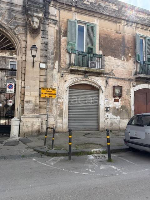negozio in vendita a Foggia in zona Centro Città