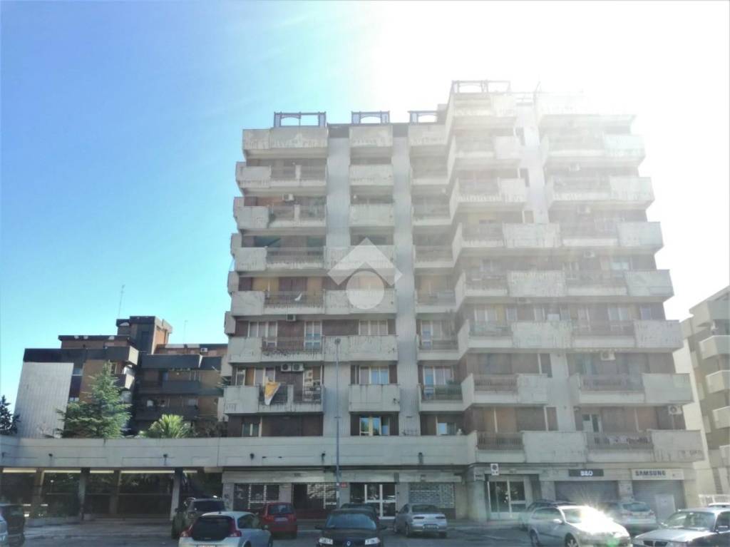 negozio in vendita a Foggia in zona Camporeale